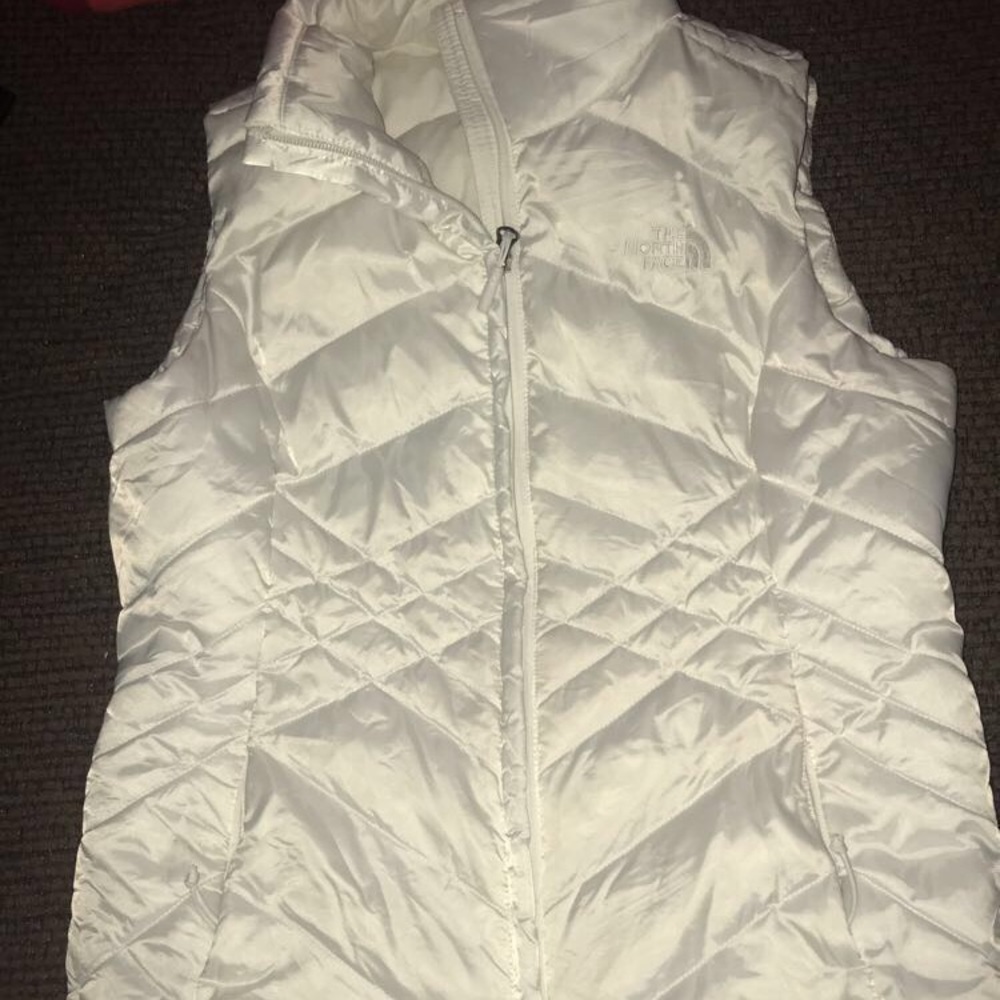 Women’s small white north face vest